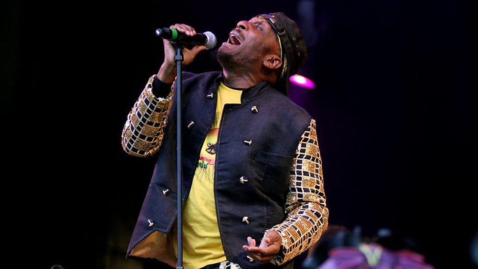 UbuntuFM Reggae | Jimmy Cliff performing 'Bongo Man' @ Glastonbury, UK 2011